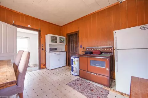 Kitchen - 1691 Pine Hall Rd, Pine Hall, NC 27042 photo 2 of 2