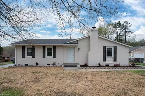 2601 Daye Dr, Greensboro, NC 27406