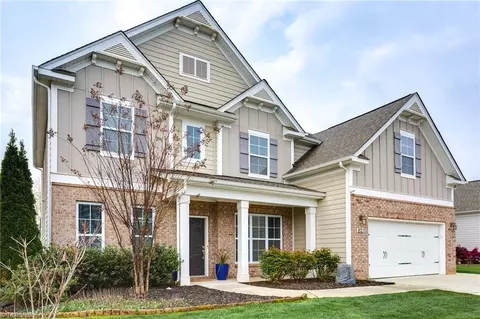 821 Blue Moon Ct, Greensboro, NC 27455