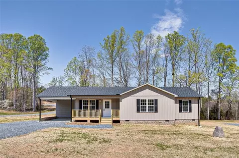 4260 Tessa Ct, Trinity, NC 27370