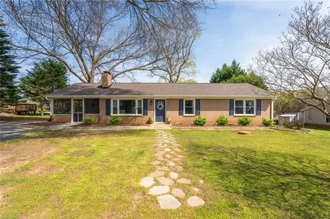 212 Confederate St, Lexington, NC 27295