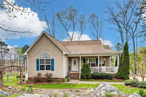 2524 Peppertree Ridge Rd, Randleman, NC 27317