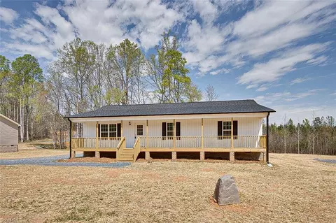 4250 Tessa Ct, Trinity, NC 27370