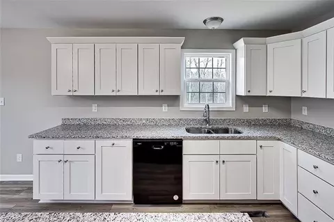 Kitchen - 4250 Tessa Ct, Trinity, NC 27370 photo 5 of 5
