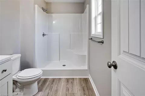 Bath - 4250 Tessa Ct, Trinity, NC 27370 photo 2 of 4