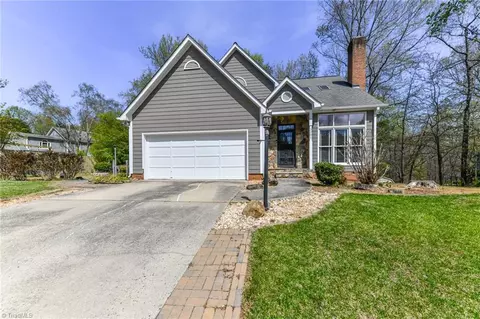 3206 Cardinal Ridge Dr, Greensboro, NC 27410