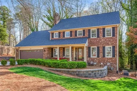 4530 Oak Hollow Dr, High Point, NC 27265