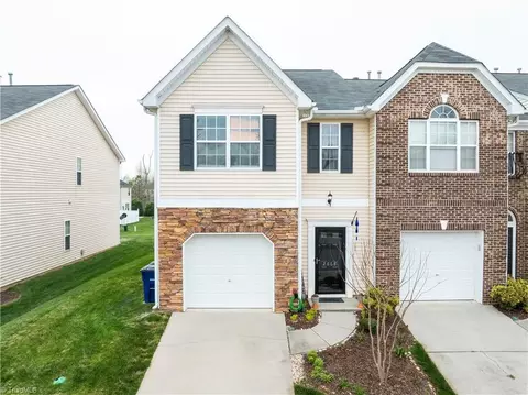 2668 Hartfield Commons Ln, Winston Salem, NC 27103