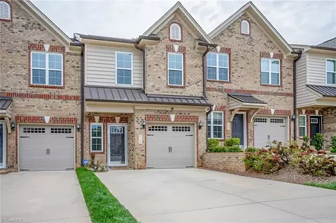 5126 Farm House Trl, Winston Salem, NC 27103