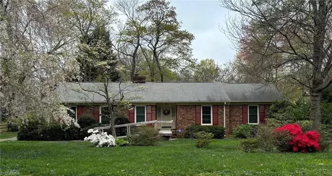 1002 Somerset Pl, Greensboro, NC 27410