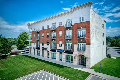 1111 Marshall St S #372, Winston Salem, NC 27101