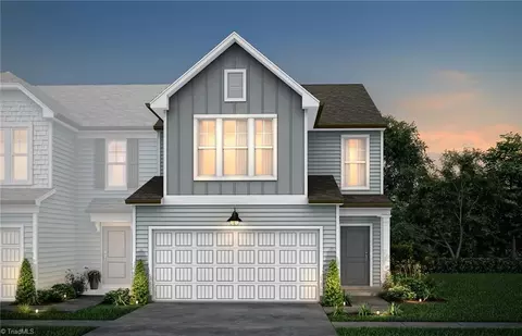 3001 Mackay Pointe Ln, Jamestown, NC 27282