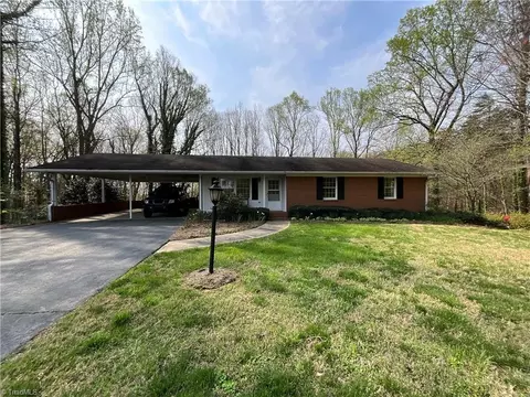 1158 Mountain View Rd, King, NC 27021