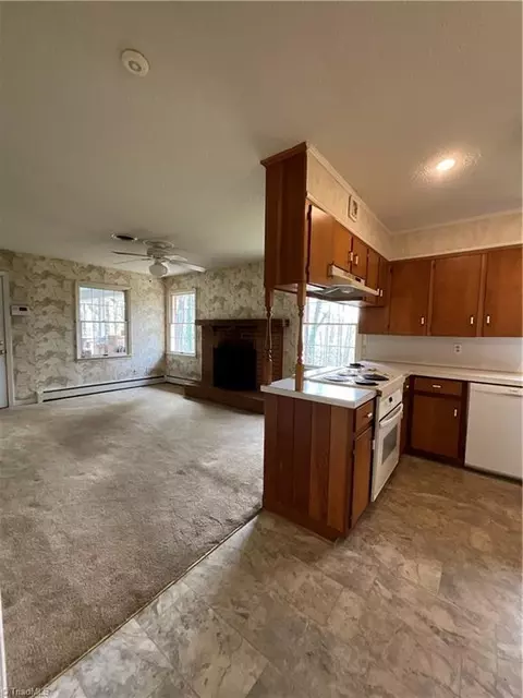 Living - 1158 Mountain View Rd, King, NC 27021 photo 4 of 4