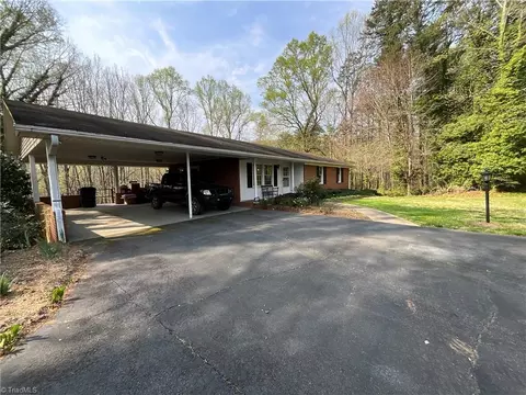 Exterior - 1158 Mountain View Rd, King, NC 27021 photo 3 of 15