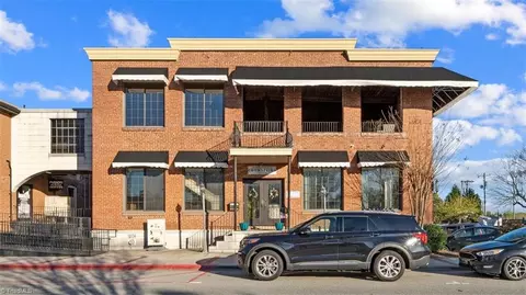210 Main St #304, Kernersville, NC 27284