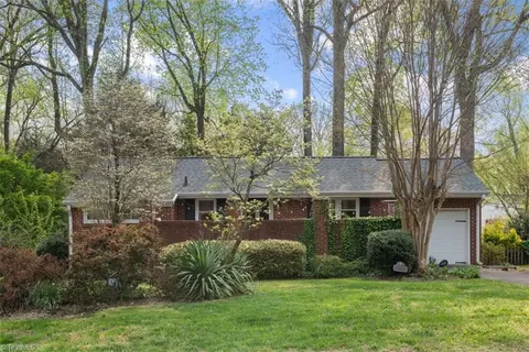 1824 Sussex Ln, Winston Salem, NC 27104