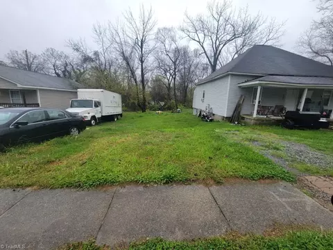 808 Commerce Ave, High Point, NC 27260
