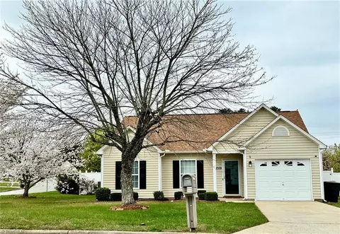 3709 Tuxford Ln, Jamestown, NC 27282