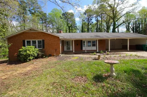 506 Dogwood Cir, High Point, NC 27260