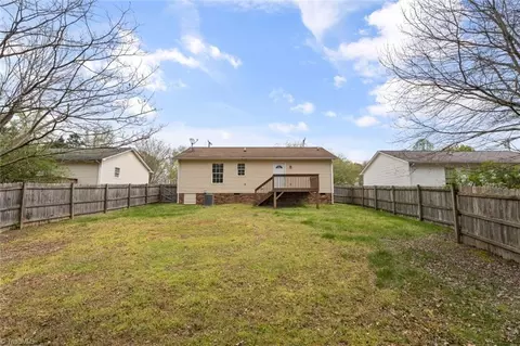 Exterior - 137 Bellevue Dr, High Point, NC 27265 photo 9 of 9