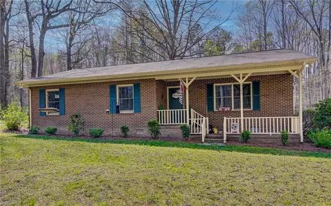 7104 Company Mill Rd, Climax, NC 27233