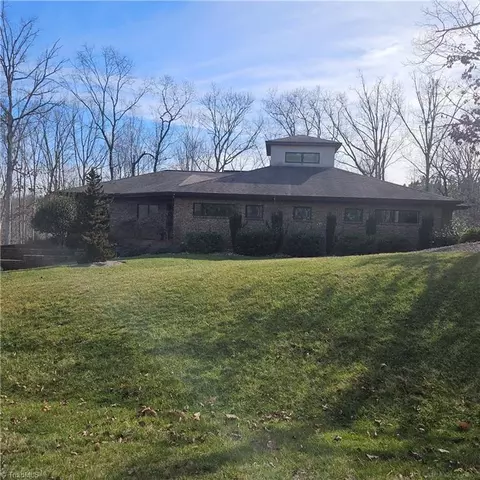 928 Chamberlin Dr E, Asheboro, NC 27205