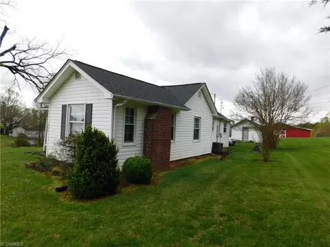 Exterior - 699 Red Brush Rd, Mount Airy, NC 27030 photo 6 of 12