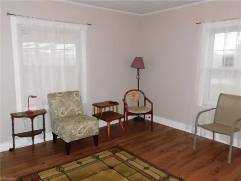 Living - 699 Red Brush Rd, Mount Airy, NC 27030 photo 3 of 6