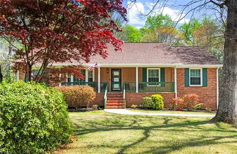 2035 Duckworth Ct, Winston Salem, NC 27106