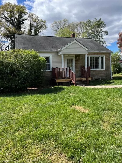 Exterior - 810 Mark St, High Point, NC 27260 photo 6 of 14