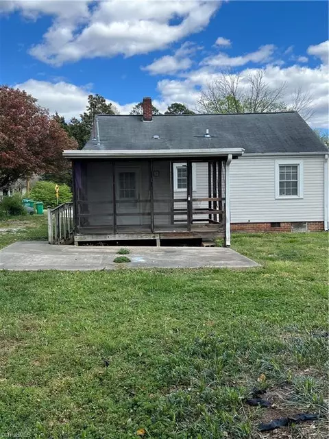 Exterior - 810 Mark St, High Point, NC 27260 photo 12 of 14