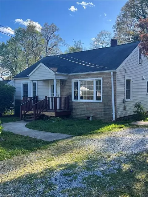 Exterior - 810 Mark St, High Point, NC 27260 photo 5 of 14