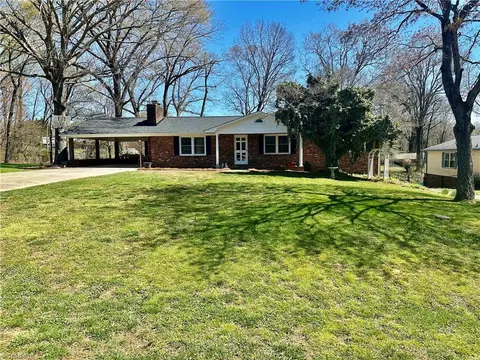 439 Farmbrooke Ln, Winston Salem, NC 27127