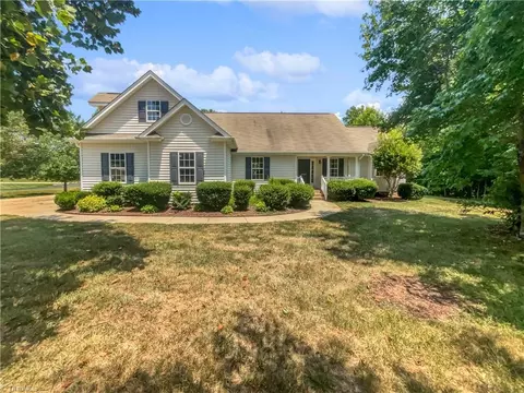 8098 Meadow Springs Pl, Stokesdale, NC 27357