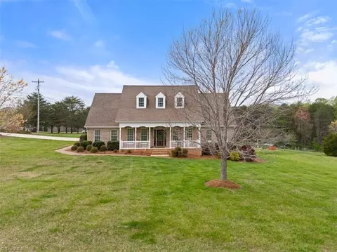 7299 Blue Water Dr, Belews Creek, NC 27009