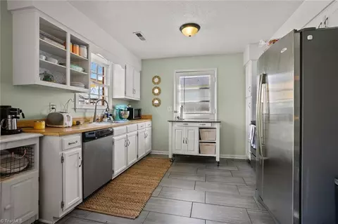 Kitchen - 109 Maverick Trl, King, NC 27021 photo 3 of 4