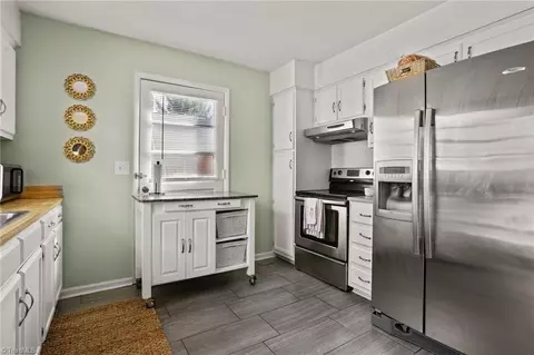 Kitchen - 109 Maverick Trl, King, NC 27021 photo 4 of 4