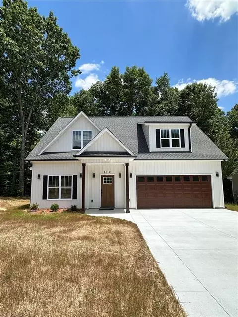 319 Ridgeland Dr, High Point, NC 27262