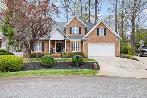 14 Dunlin Sq, Greensboro, NC 27455