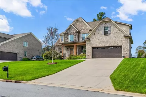 195 Winged Foot Ct, Winston Salem, NC 27107