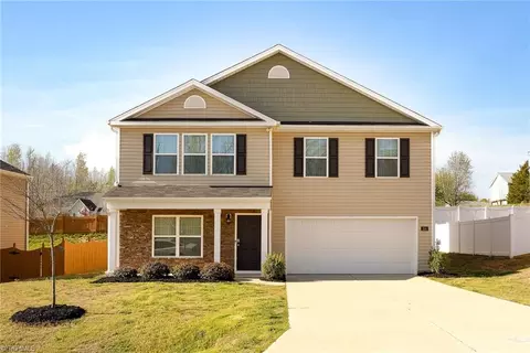 234 Sparrow Ln, Lexington, NC 27295