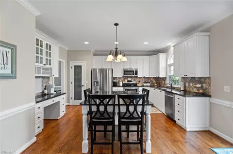 Kitchen - 3419 Tanglebrook Trl, Clemmons, NC 27012 photo 2 of 4