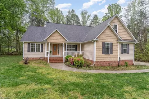 4908 Eris Ln, Mcleansville, NC 27301