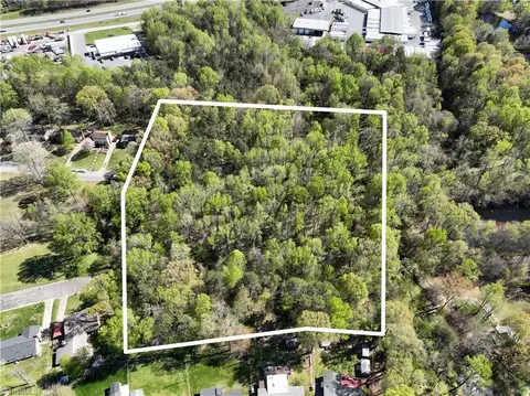 3200 Apt R1 Paddington St, Greensboro, NC 27406