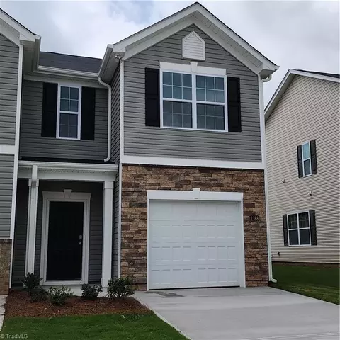 1188 Evelynnview Ln, Kernersville, NC 27284