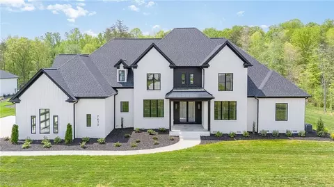 7615 Pemberley Dr, Oak Ridge, NC 27310