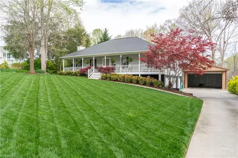 197 Jefferson Rd E, Lexington, NC 27295