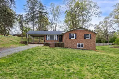 422 Twain Dr, Asheboro, NC 27203