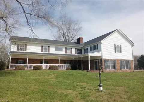1060 Watts Rd, Walnut Cove, NC 27052
